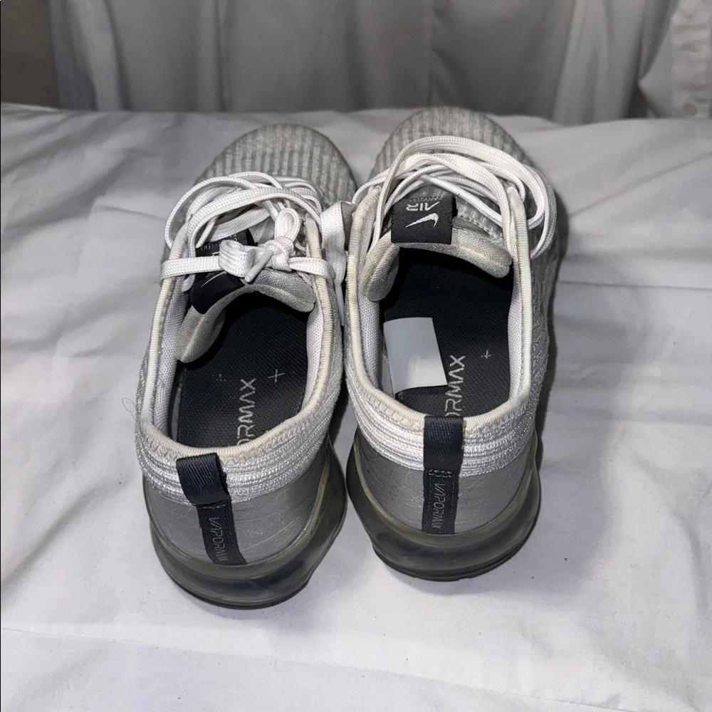 Nike Air VaporMax Kids 6Y White Gray Running Sneakers Youth Athletic